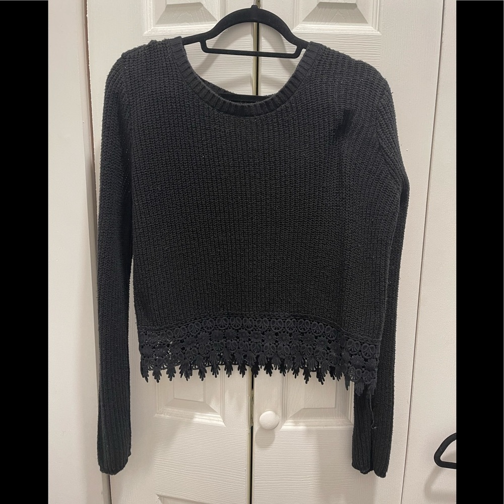 LA HEARTS black cropped sweater with crochet lace detail hem